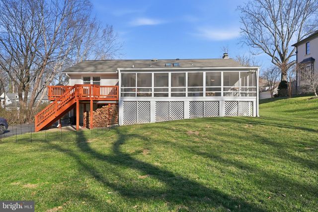 7001 ARBOR LN, Mclean, VA 22101