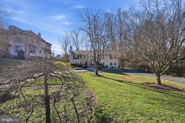 7001 ARBOR LN, Mclean, VA 22101