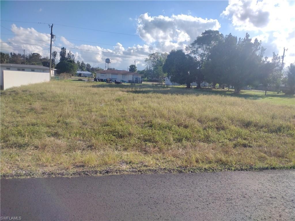 710 Fillmore AVE, LEHIGH ACRES, FL 33936 — exterior