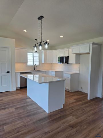 1060 QUINN DRIVE, Hill City, SD 57745