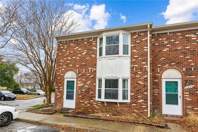 1937 Darnell DR, Virginia Beach, VA 23455