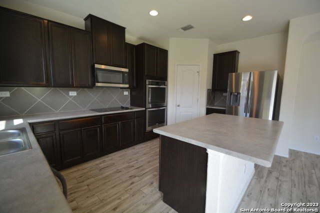 121 Landmark Haven, Cibolo, TX 78108