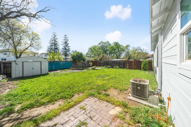 976 Acacia Ave, Sacramento, CA 95815