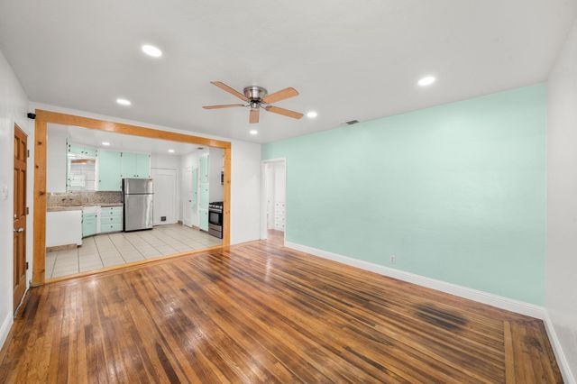 976 Acacia Ave, Sacramento, CA 95815