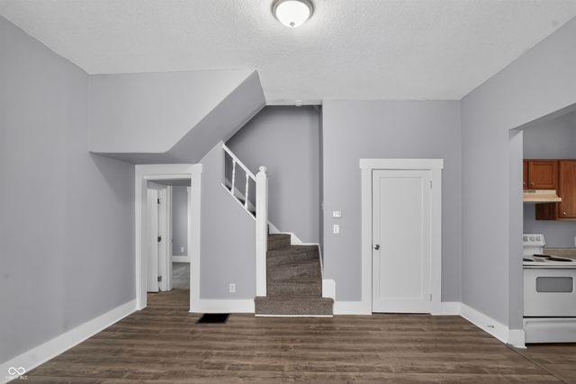 14 Wood Street, Greenfield, IN 46140