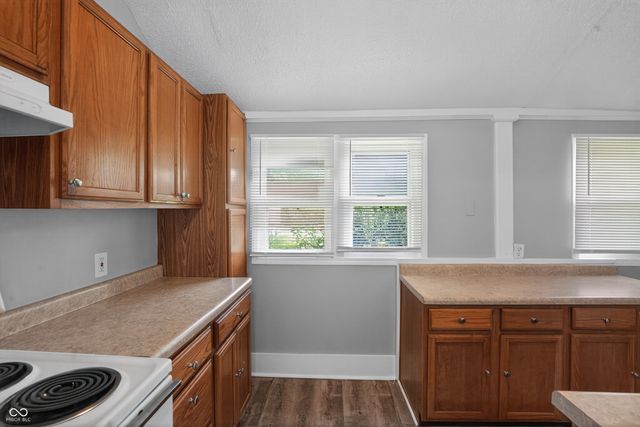 14 Wood Street, Greenfield, IN 46140