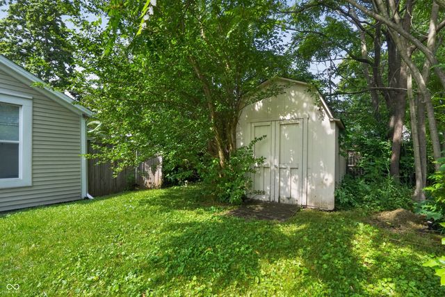 14 Wood Street, Greenfield, IN 46140