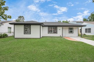 2308 Garvey Drive, Pasadena, TX 77506