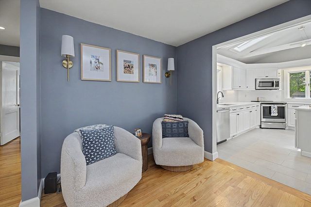 9 Macdonald Circle, Walpole, MA 02081