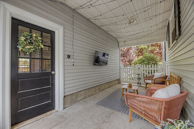 9 Macdonald Circle, Walpole, MA 02081