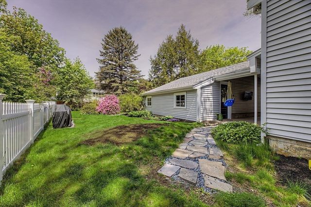 9 Macdonald Circle, Walpole, MA 02081
