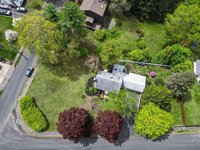 9 Macdonald Circle, Walpole, MA 02081