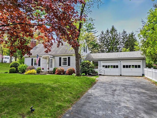 9 Macdonald Circle, Walpole, MA 02081