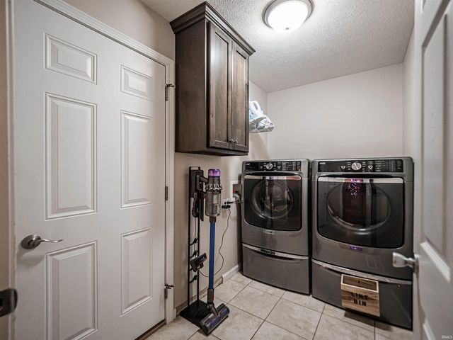 1870 Sandal Way, Newburgh, IN 47630