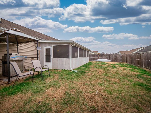 1870 Sandal Way, Newburgh, IN 47630