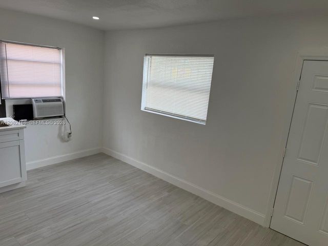 7842 NW 5th Avenue FRONT, Miami, FL 33150