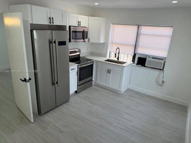 7842 NW 5th Avenue FRONT, Miami, FL 33150