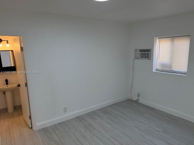 7842 NW 5th Avenue FRONT, Miami, FL 33150