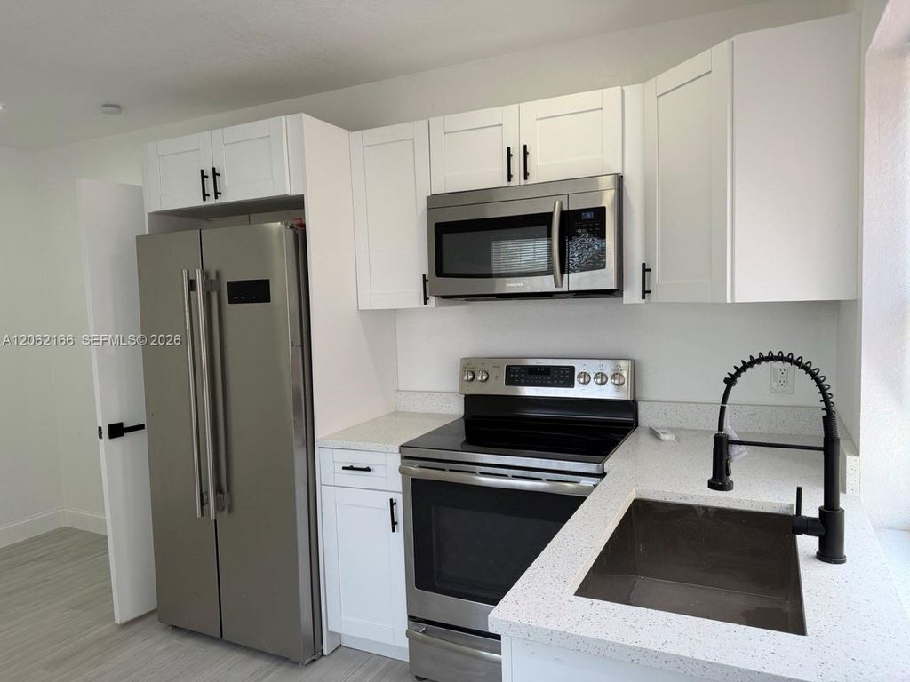 7842 NW 5th Avenue FRONT, Miami, FL 33150