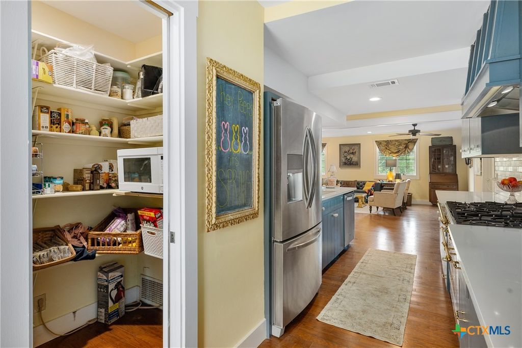 Image 16 of property listing at 211 W Mimosa Circle, San Marcos, TX 78666