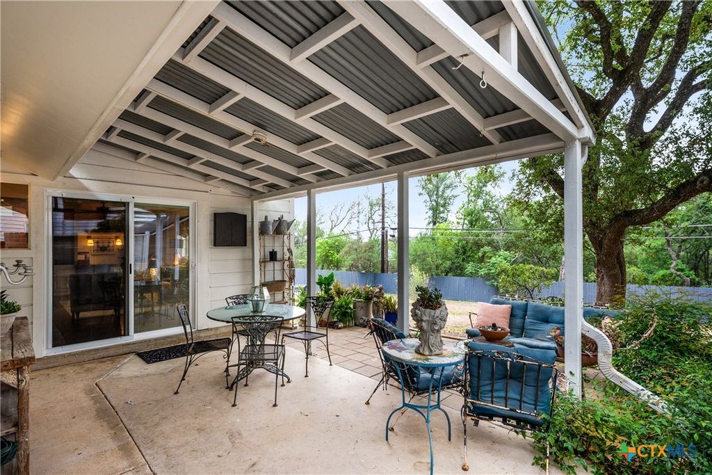 Image 30 of property listing at 211 W Mimosa Circle, San Marcos, TX 78666