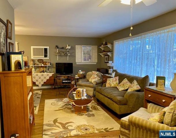 99 Morse Avenue, Rutherford, NJ 07070