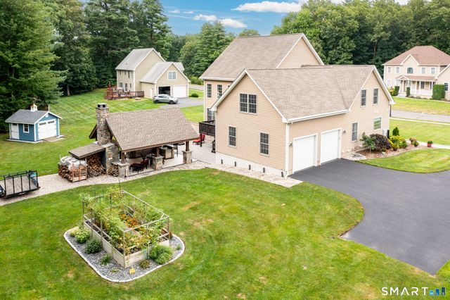 11 Jubrey Drive, Windsor, CT 06095