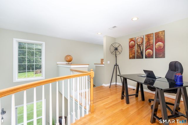 11 Jubrey Drive, Windsor, CT 06095