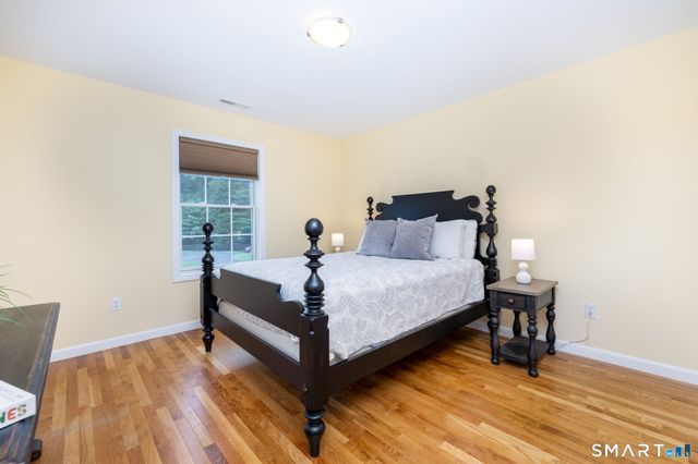 11 Jubrey Drive, Windsor, CT 06095