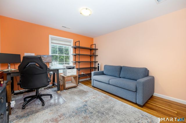 11 Jubrey Drive, Windsor, CT 06095
