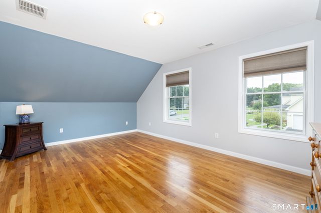 11 Jubrey Drive, Windsor, CT 06095