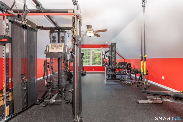 11 Jubrey Drive, Windsor, CT 06095