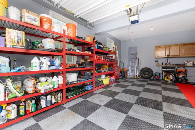 11 Jubrey Drive, Windsor, CT 06095