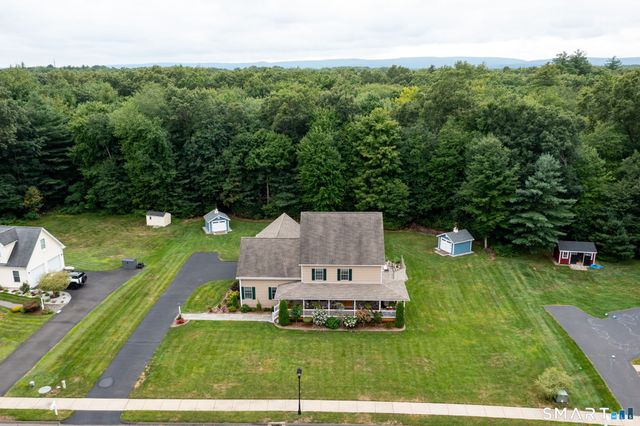 11 Jubrey Drive, Windsor, CT 06095