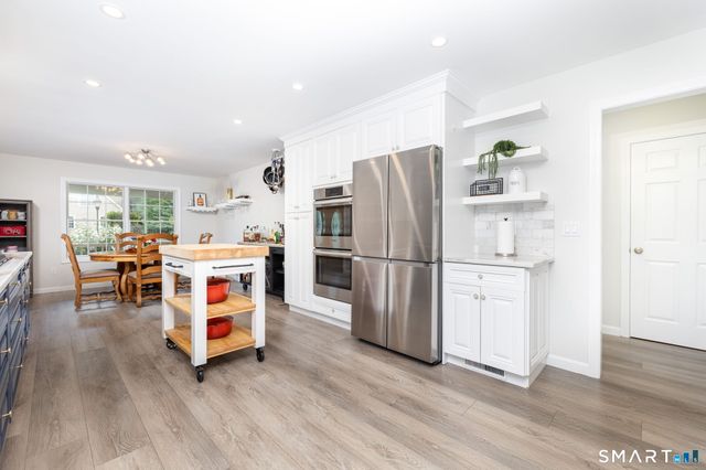11 Jubrey Drive, Windsor, CT 06095