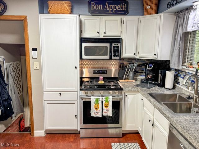 102 Skyline, Canfield, OH 44406