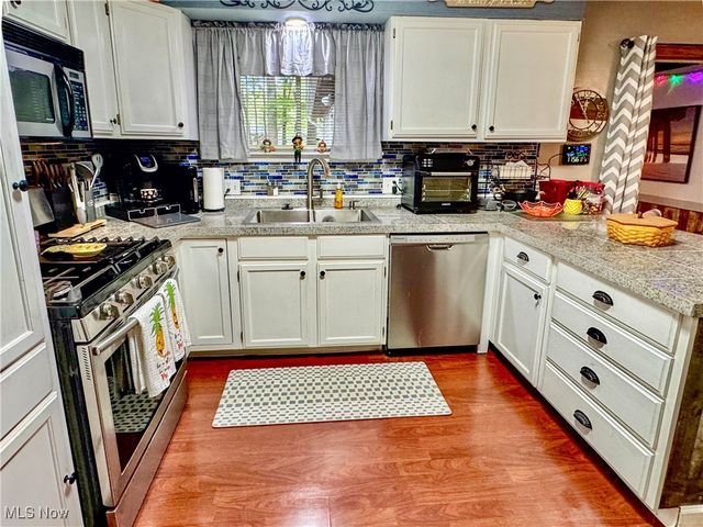 102 Skyline, Canfield, OH 44406