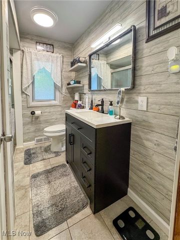 102 Skyline, Canfield, OH 44406