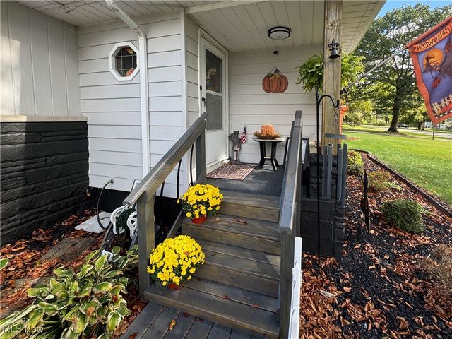 102 Skyline, Canfield, OH 44406