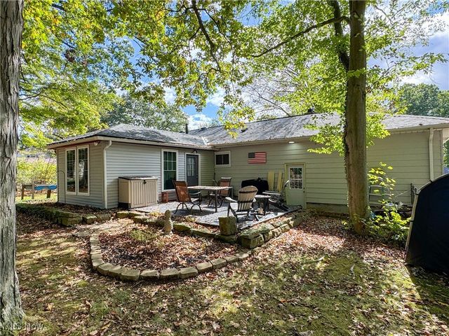 102 Skyline, Canfield, OH 44406