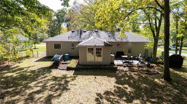 102 Skyline, Canfield, OH 44406