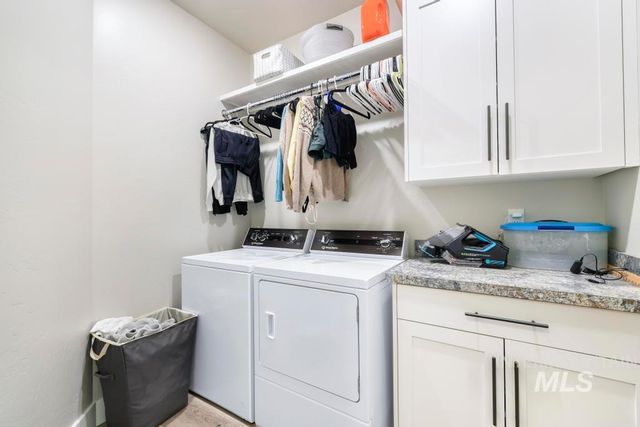 3827 Susan Circle W, Hansen, ID 83334