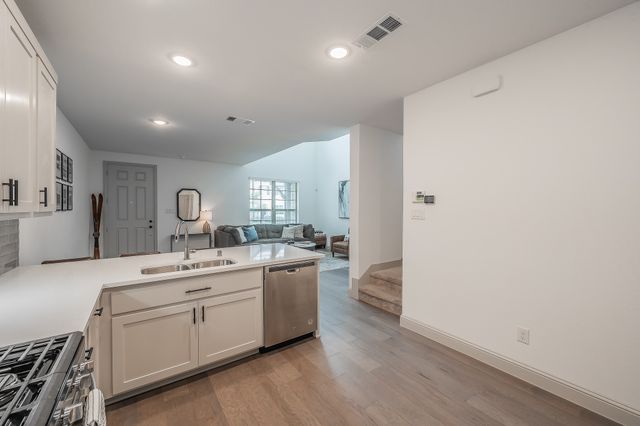 4512 Cypress Thorn Drive, Arlington, TX 76005