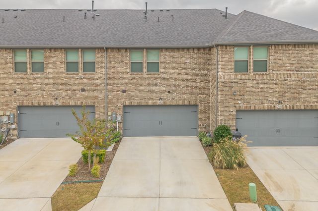 4512 Cypress Thorn Drive, Arlington, TX 76005