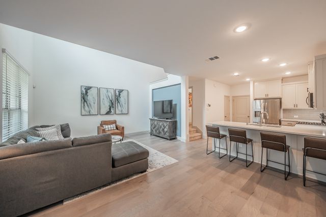 4512 Cypress Thorn Drive, Arlington, TX 76005