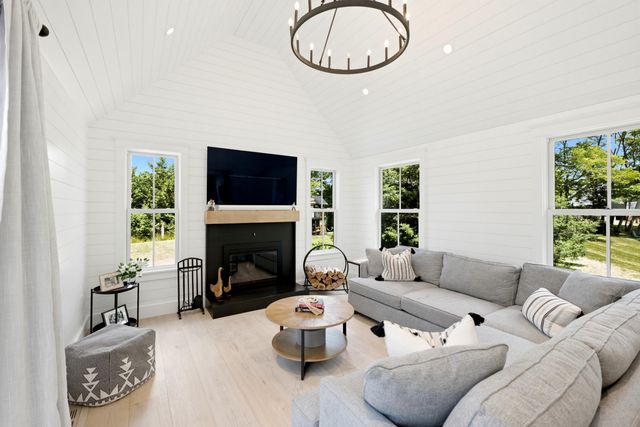635 Santuit Newtown Road, Marstons Mills, MA 02648