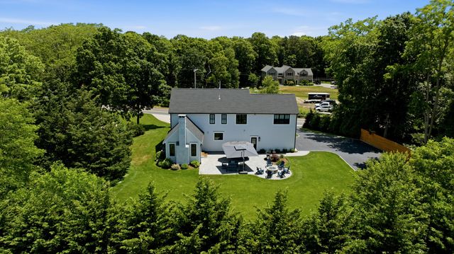 635 Santuit Newtown Road, Marstons Mills, MA 02648