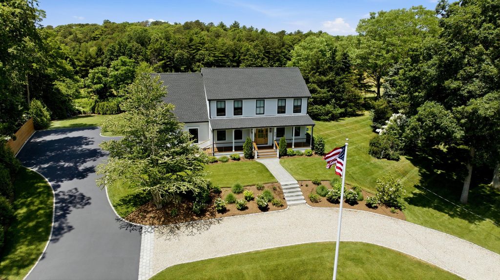 635 Santuit Newtown Road, Marstons Mills, MA 02648