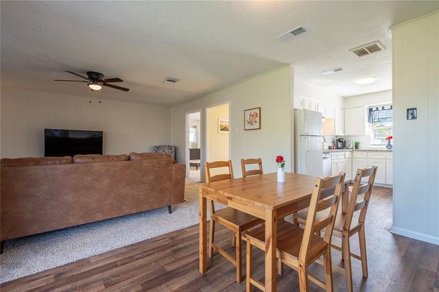 2114 Yorktown Court S, League City, TX 77573