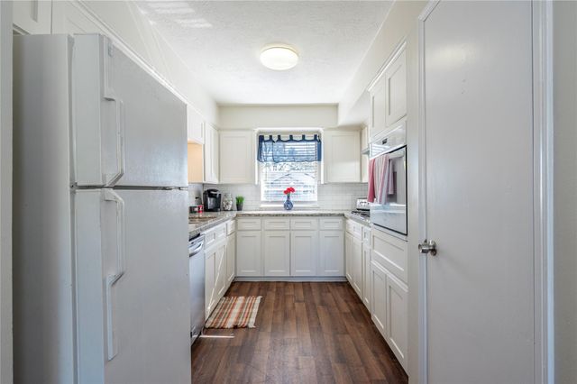 2114 Yorktown Court S, League City, TX 77573